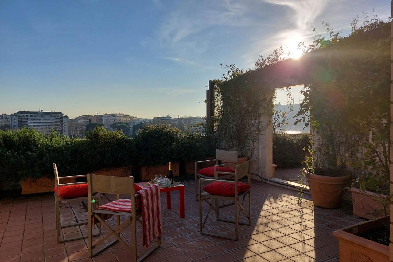 Beautiful Loft In Ponte Milvio With Terrace Lägenhet Rom Exteriör bild