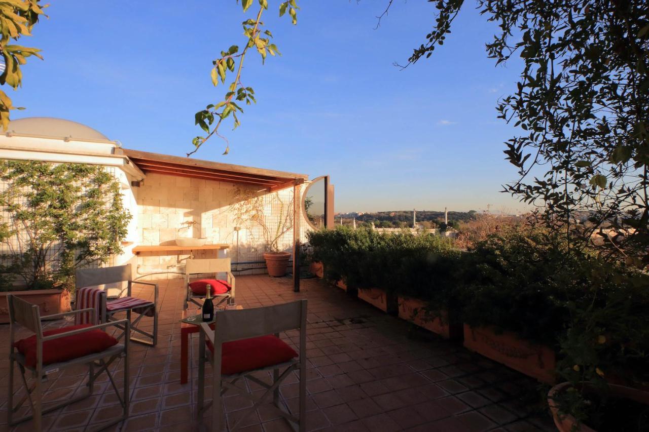 Beautiful Loft In Ponte Milvio With Terrace Lägenhet Rom Exteriör bild