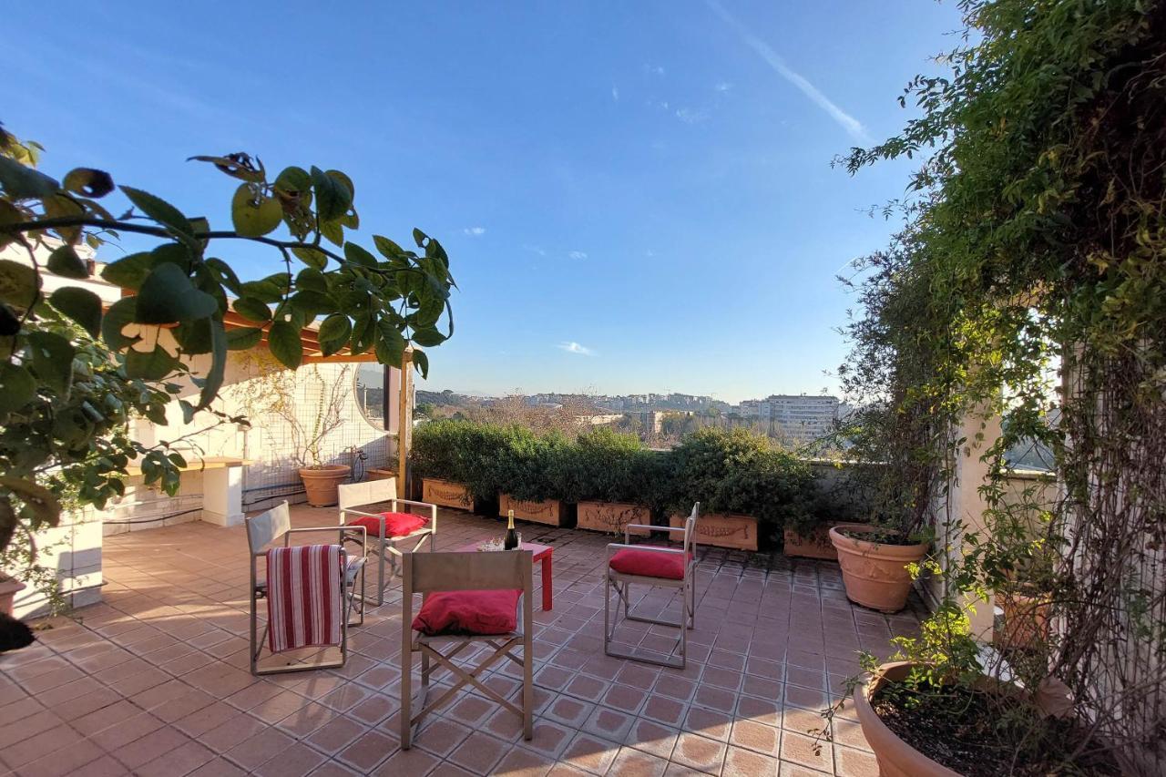 Beautiful Loft In Ponte Milvio With Terrace Lägenhet Rom Exteriör bild