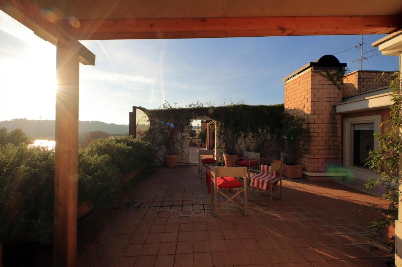 Beautiful Loft In Ponte Milvio With Terrace Lägenhet Rom Exteriör bild