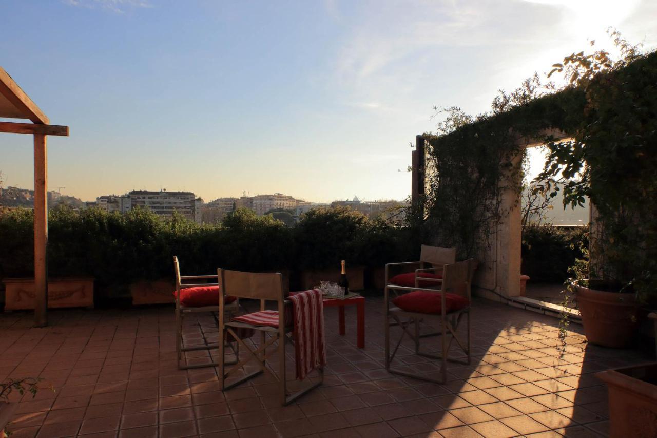 Beautiful Loft In Ponte Milvio With Terrace Lägenhet Rom Exteriör bild