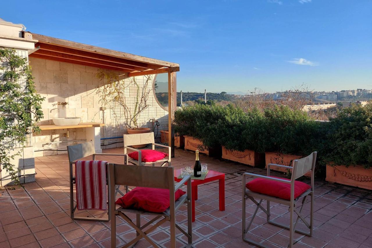 Beautiful Loft In Ponte Milvio With Terrace Lägenhet Rom Exteriör bild