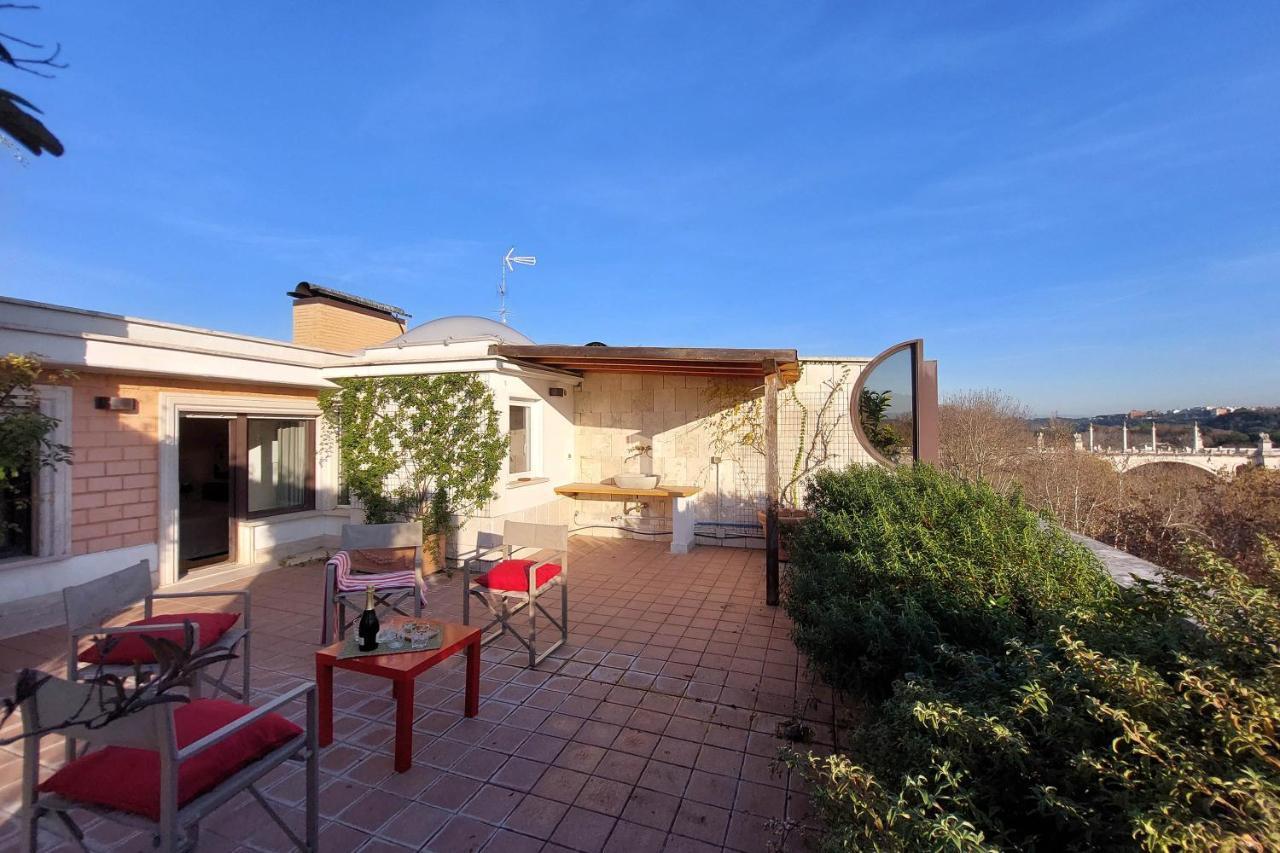 Beautiful Loft In Ponte Milvio With Terrace Lägenhet Rom Exteriör bild