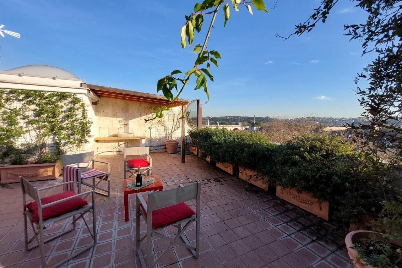 Beautiful Loft In Ponte Milvio With Terrace Lägenhet Rom Exteriör bild