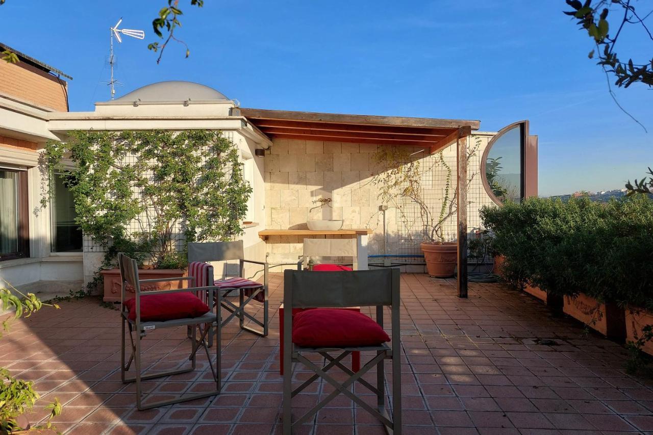 Beautiful Loft In Ponte Milvio With Terrace Lägenhet Rom Exteriör bild