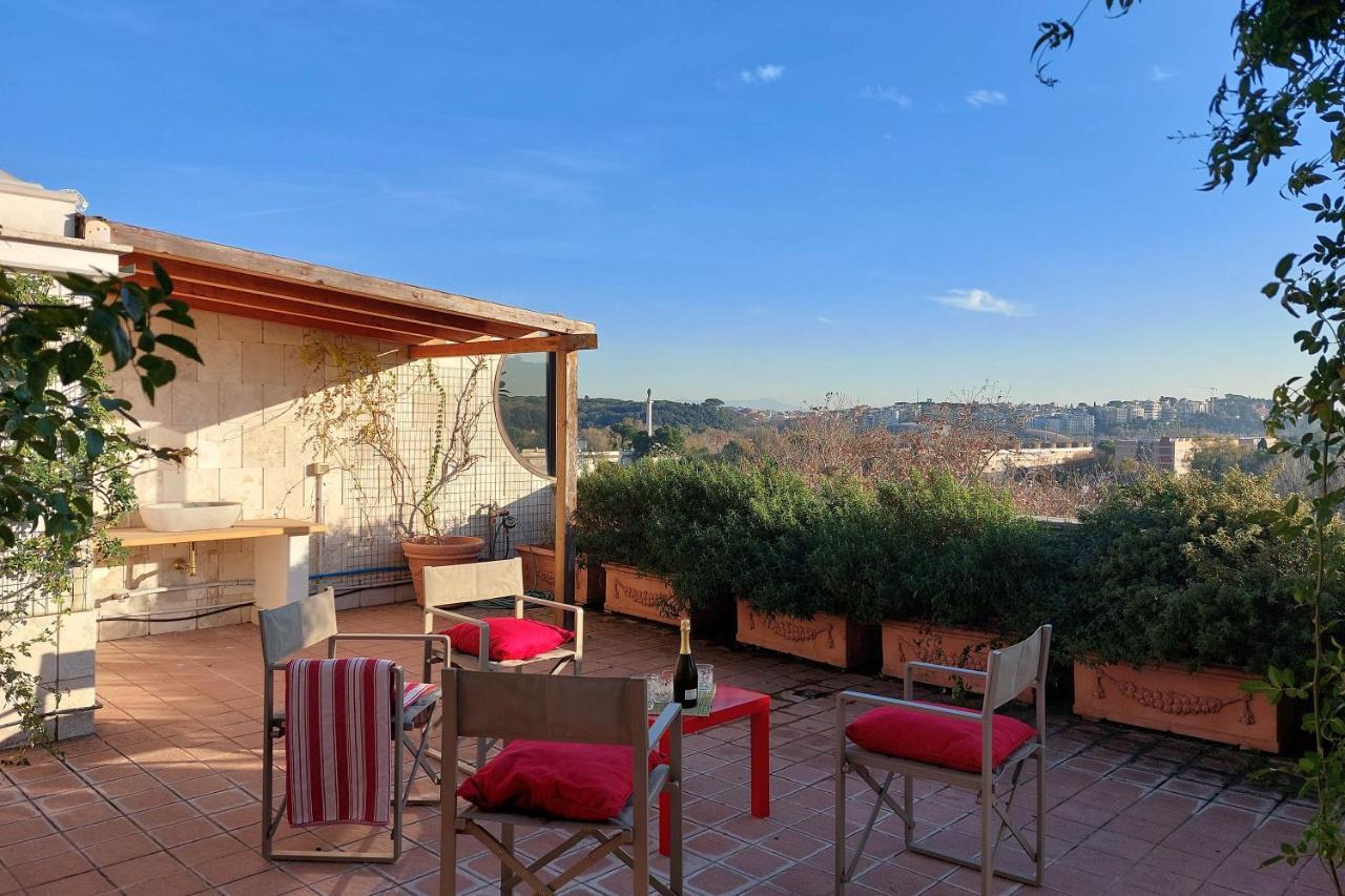 Beautiful Loft In Ponte Milvio With Terrace Lägenhet Rom Exteriör bild