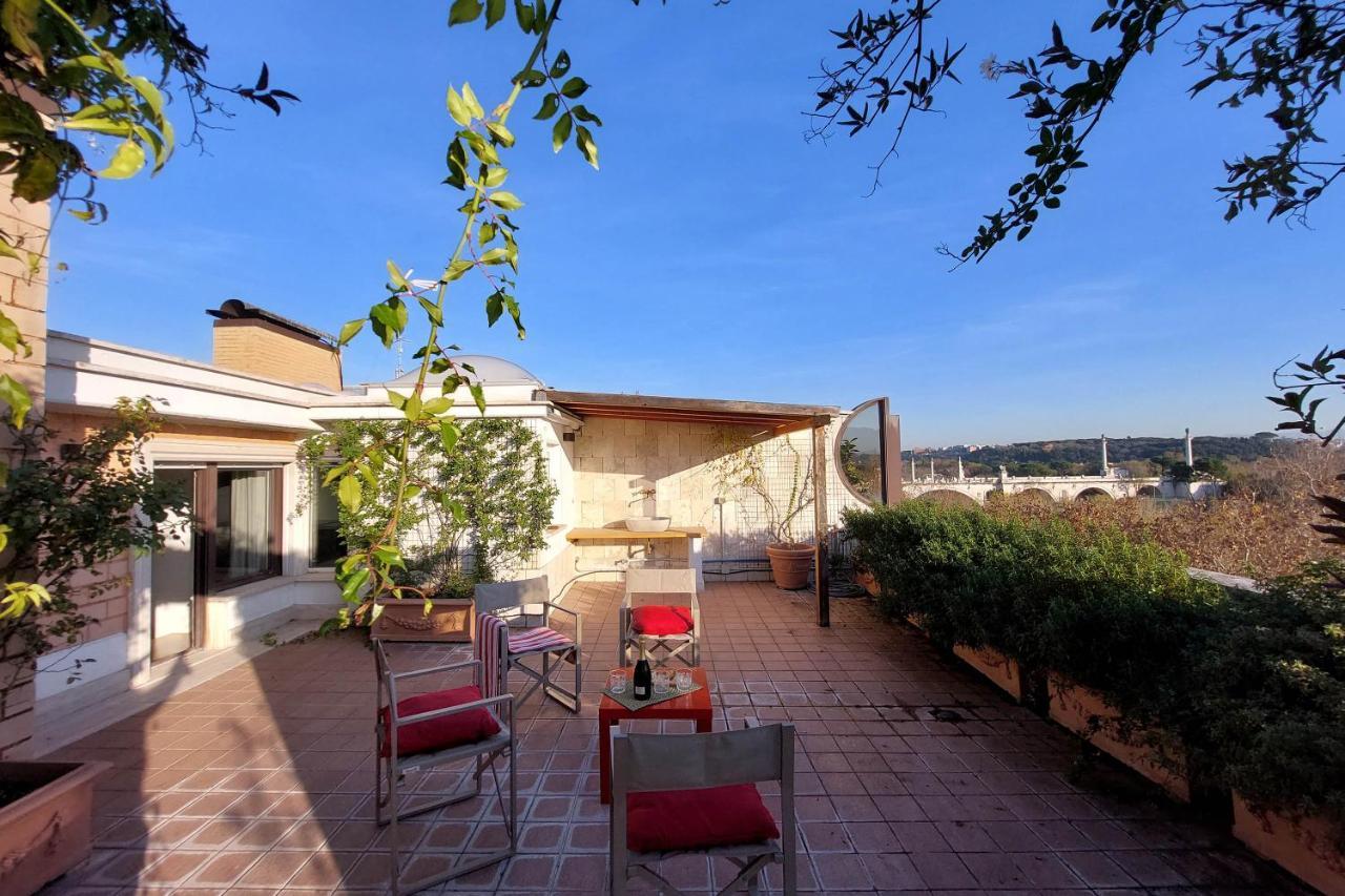 Beautiful Loft In Ponte Milvio With Terrace Lägenhet Rom Exteriör bild