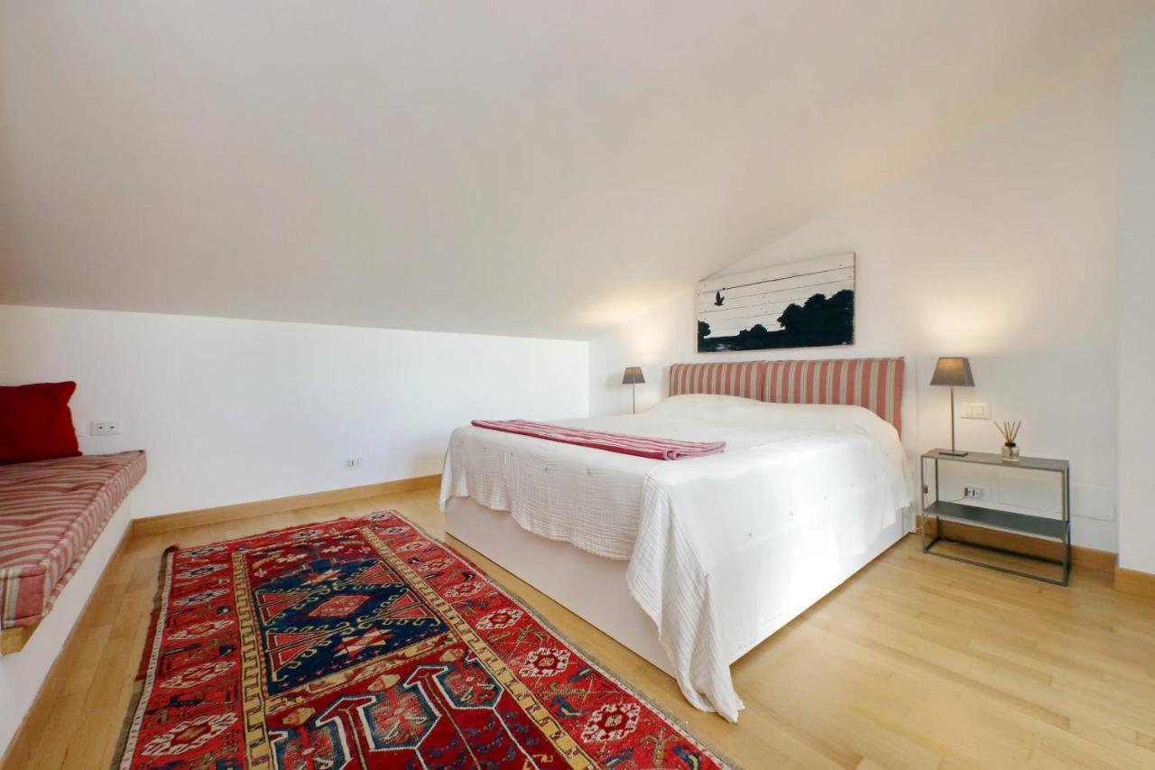 Beautiful Loft In Ponte Milvio With Terrace Lägenhet Rom Exteriör bild