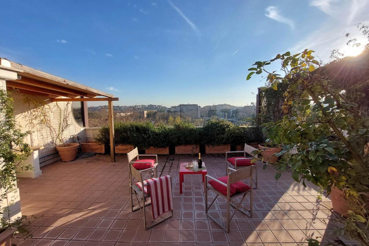 Beautiful Loft In Ponte Milvio With Terrace Lägenhet Rom Exteriör bild