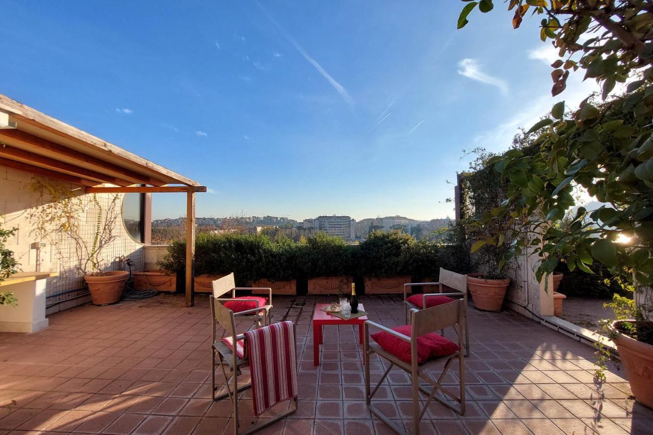 Beautiful Loft In Ponte Milvio With Terrace Lägenhet Rom Exteriör bild